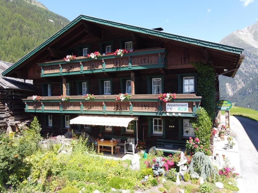 Apartmán Altes Holzhaus Sölden Exteriér fotografie