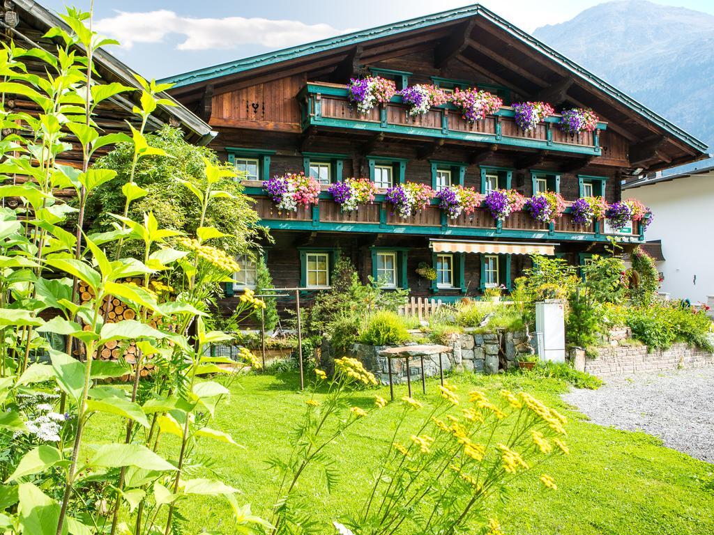 Apartmán Altes Holzhaus Sölden Exteriér fotografie