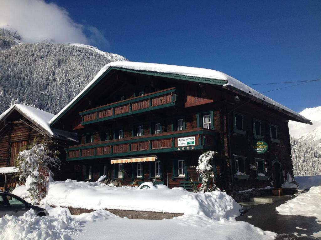 Apartmán Altes Holzhaus Sölden Exteriér fotografie