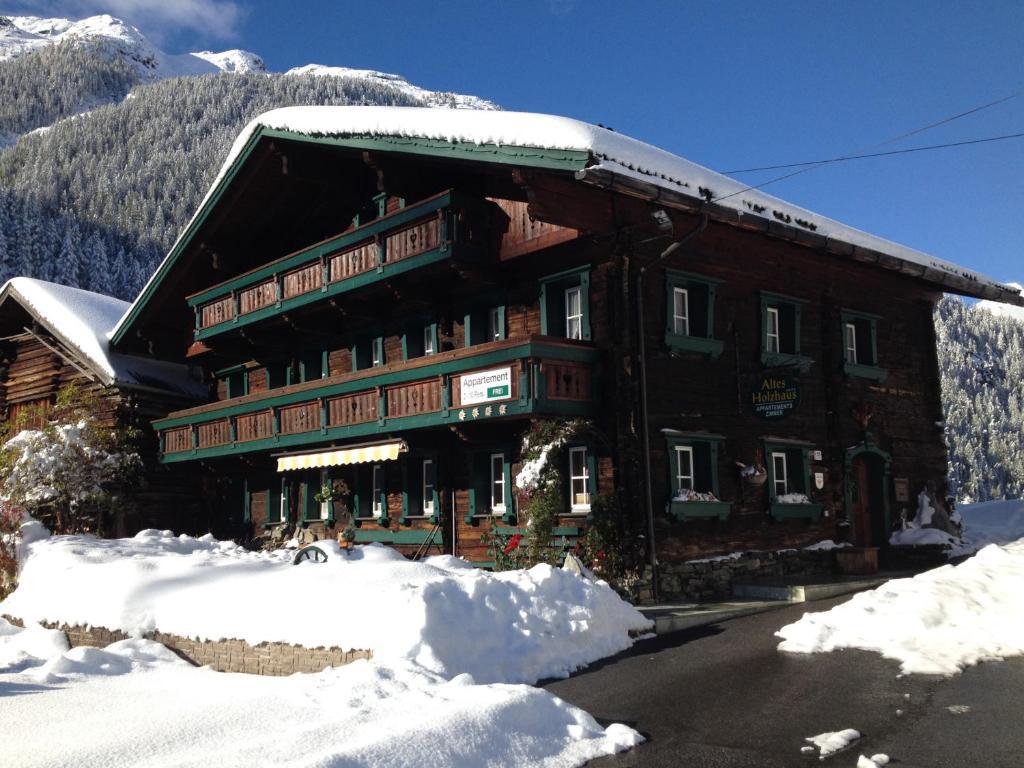 Apartmán Altes Holzhaus Sölden Exteriér fotografie